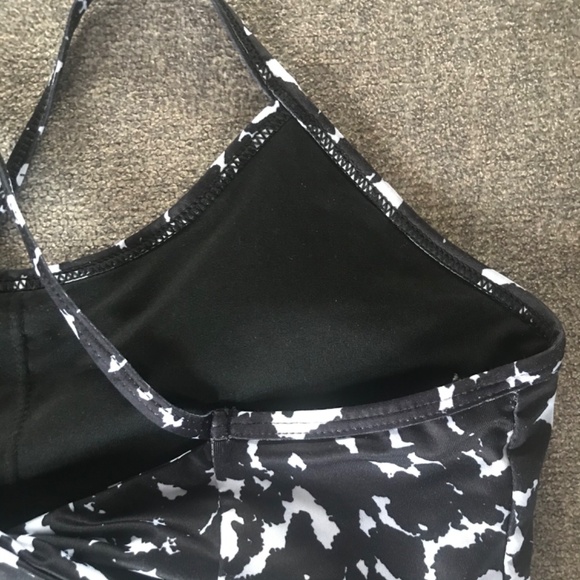 ❄️Shein Racerback Sport Bra - Picture 6 of 9